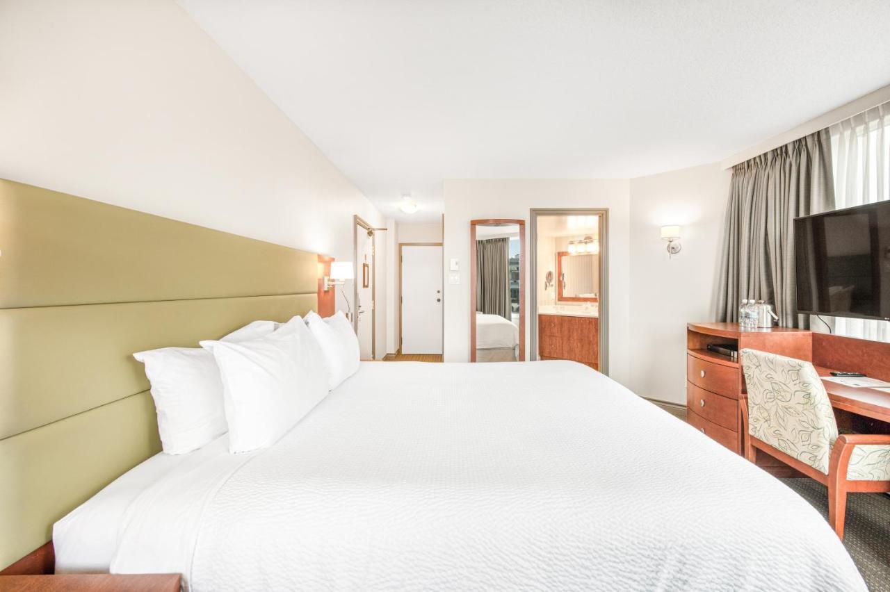 Victoria Regent Waterfront Hotel & Suites Dış mekan fotoğraf